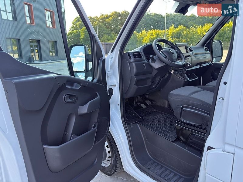 Вантажний фургон Renault Master 2020 в Дубні