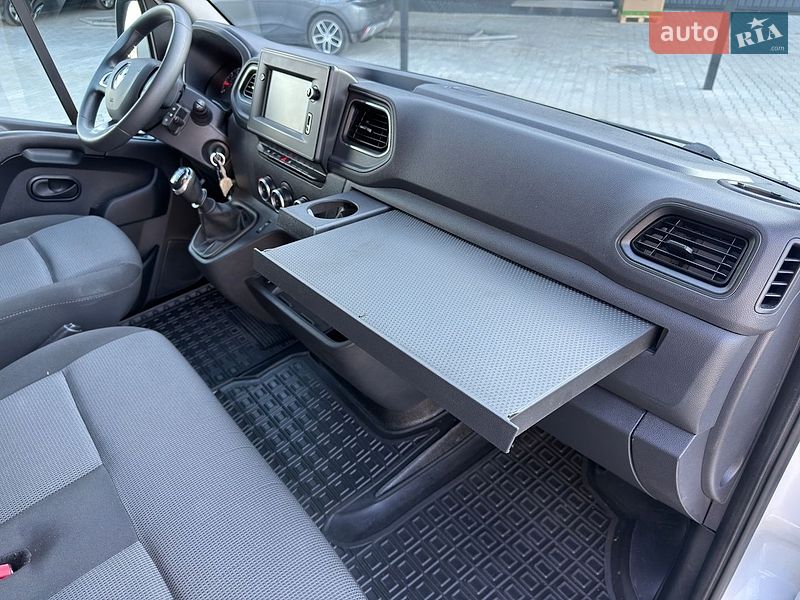 Вантажний фургон Renault Master 2020 в Дубні