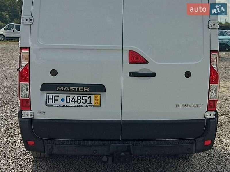Грузовой фургон Renault Master 2015 в Бартатовом