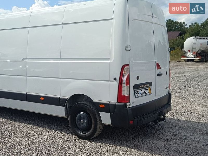 Грузовой фургон Renault Master 2015 в Бартатовом