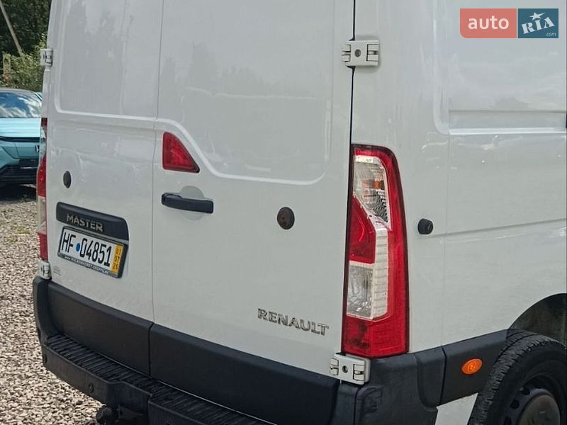 Грузовой фургон Renault Master 2015 в Бартатовом