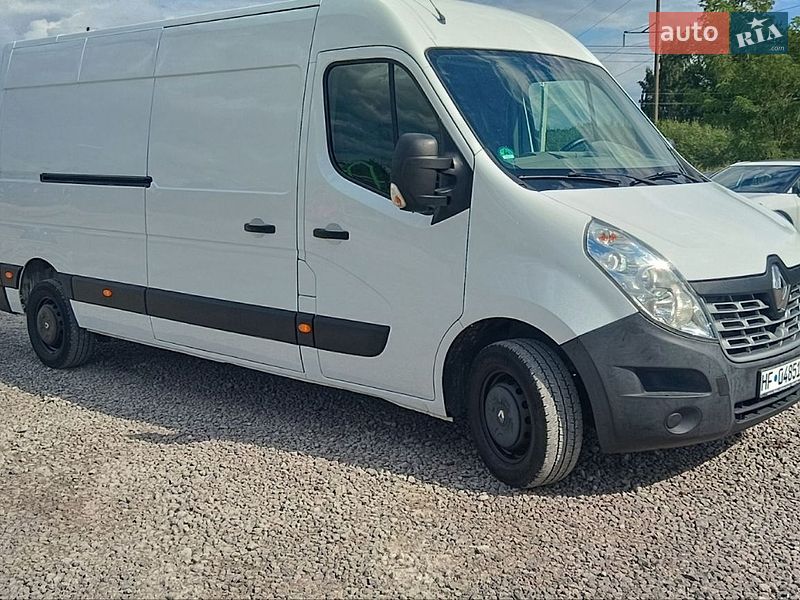 Грузовой фургон Renault Master 2015 в Бартатовом
