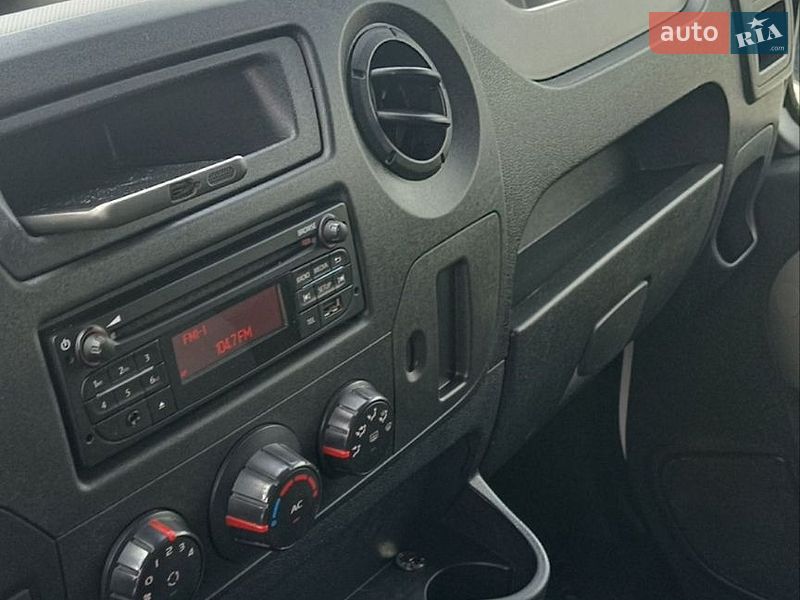 Грузовой фургон Renault Master 2015 в Бартатовом