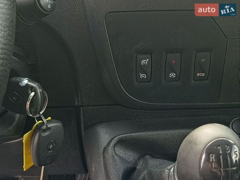 Грузовой фургон Renault Master 2015 в Бартатовом