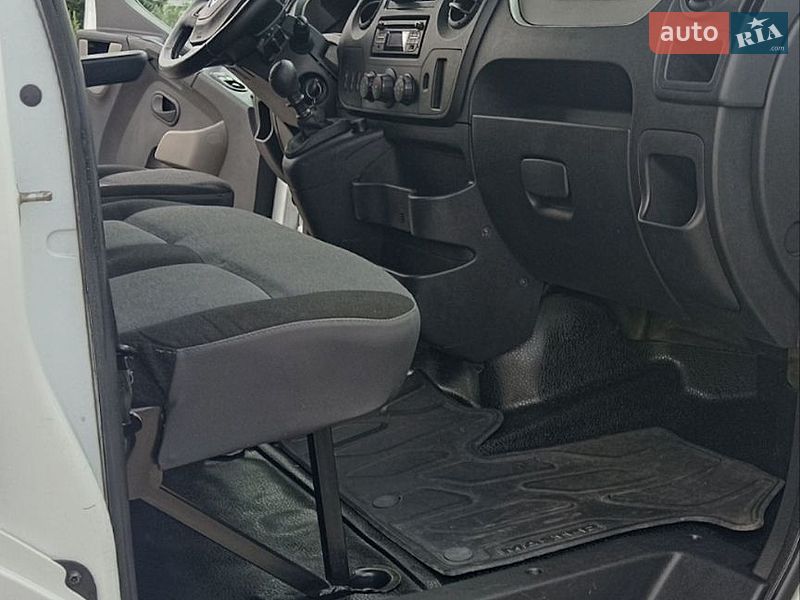 Грузовой фургон Renault Master 2015 в Бартатовом