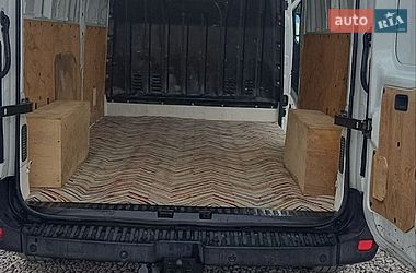 Грузовой фургон Renault Master 2015 в Бартатовом