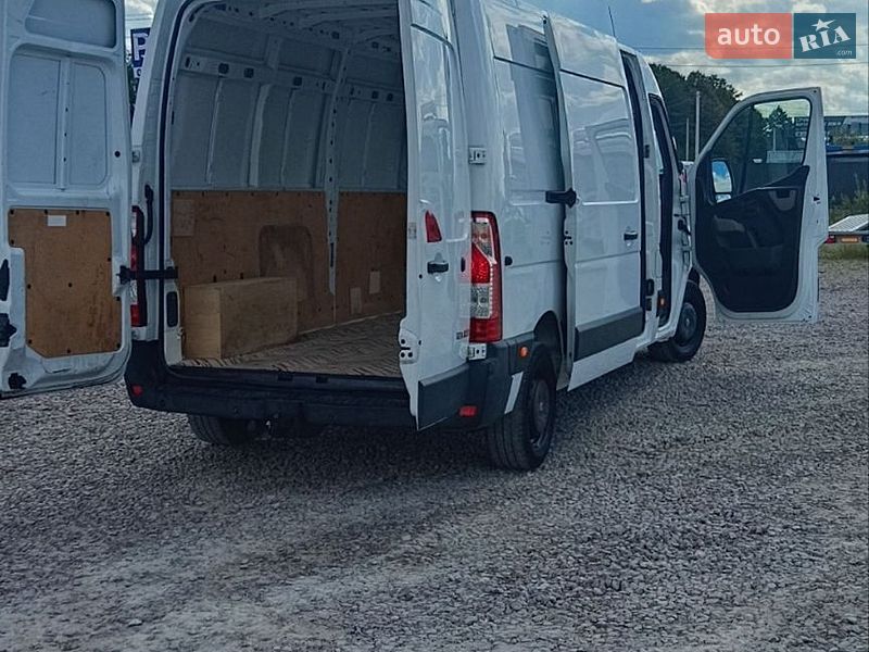 Грузовой фургон Renault Master 2015 в Бартатовом