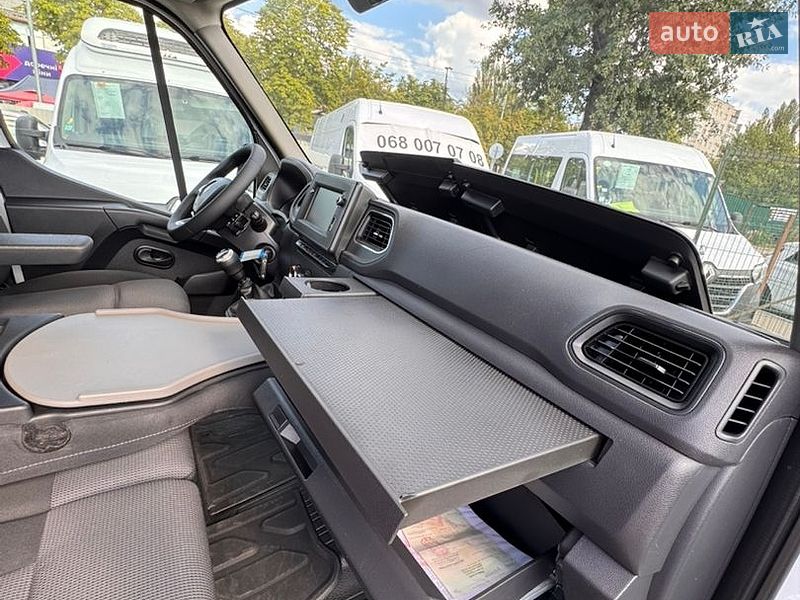 Грузовой фургон Renault Master 2021 в Киеве