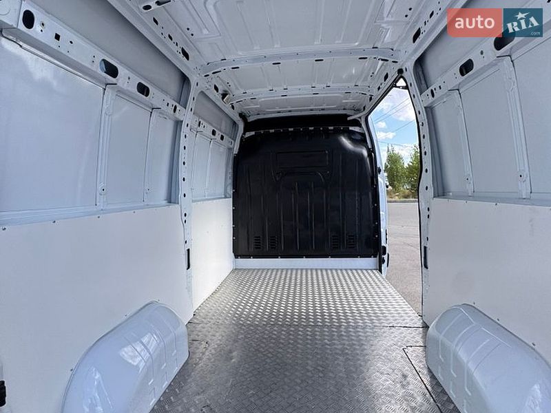 Грузовой фургон Renault Master 2021 в Киеве