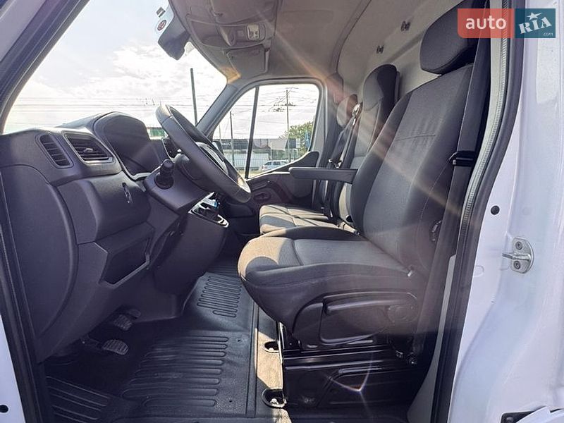 Вантажний фургон Renault Master 2021 в Києві