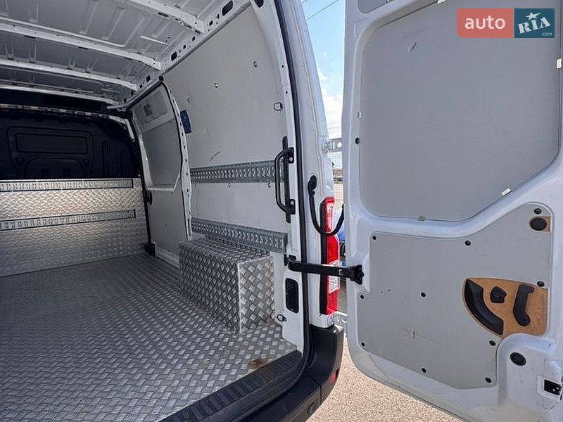 Вантажний фургон Renault Master 2021 в Києві