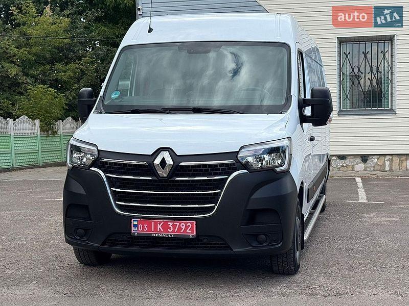 Грузовой фургон Renault Master 2023 в Дубно