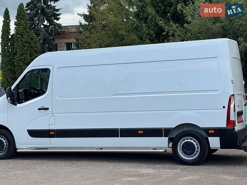 Грузовой фургон Renault Master 2023 в Дубно