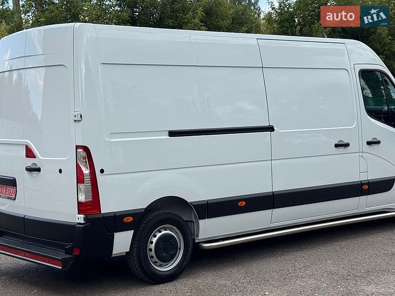 Грузовой фургон Renault Master 2023 в Дубно