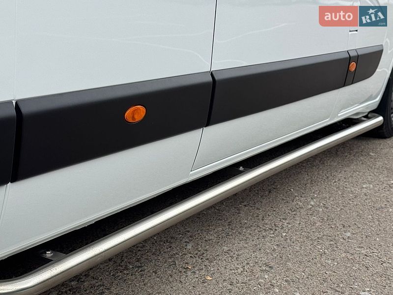 Грузовой фургон Renault Master 2023 в Дубно