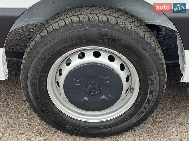 Грузовой фургон Renault Master 2023 в Дубно