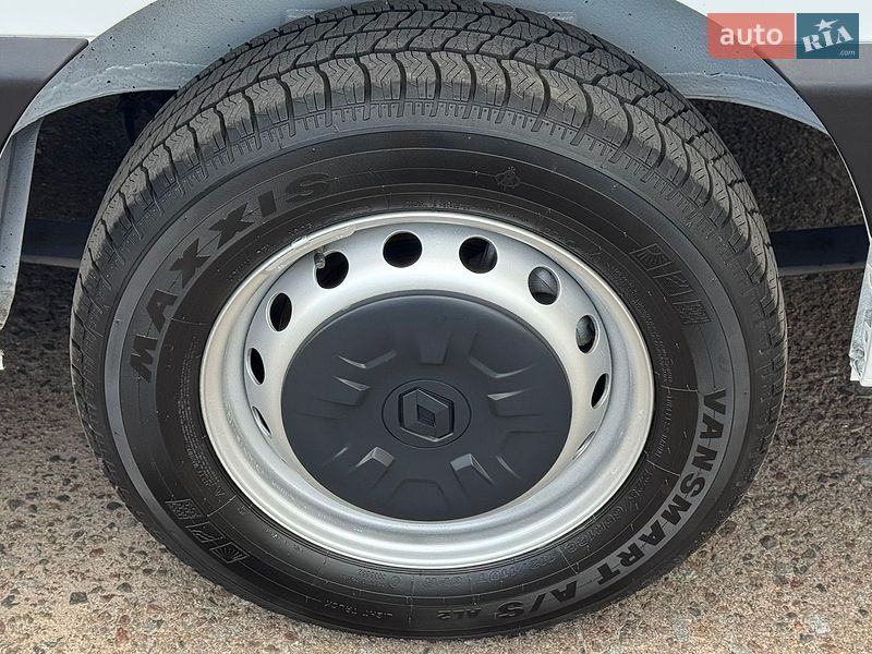 Грузовой фургон Renault Master 2023 в Дубно