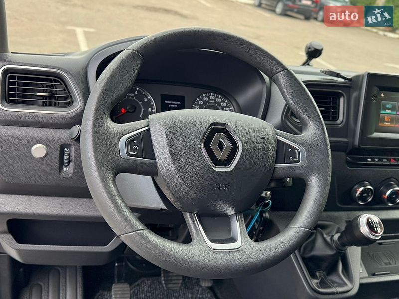 Грузовой фургон Renault Master 2023 в Дубно