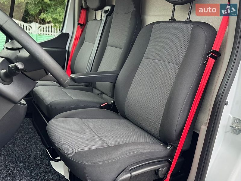 Грузовой фургон Renault Master 2023 в Дубно