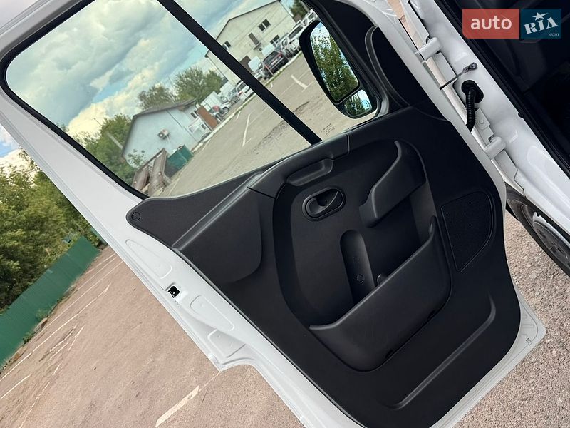 Грузовой фургон Renault Master 2023 в Дубно