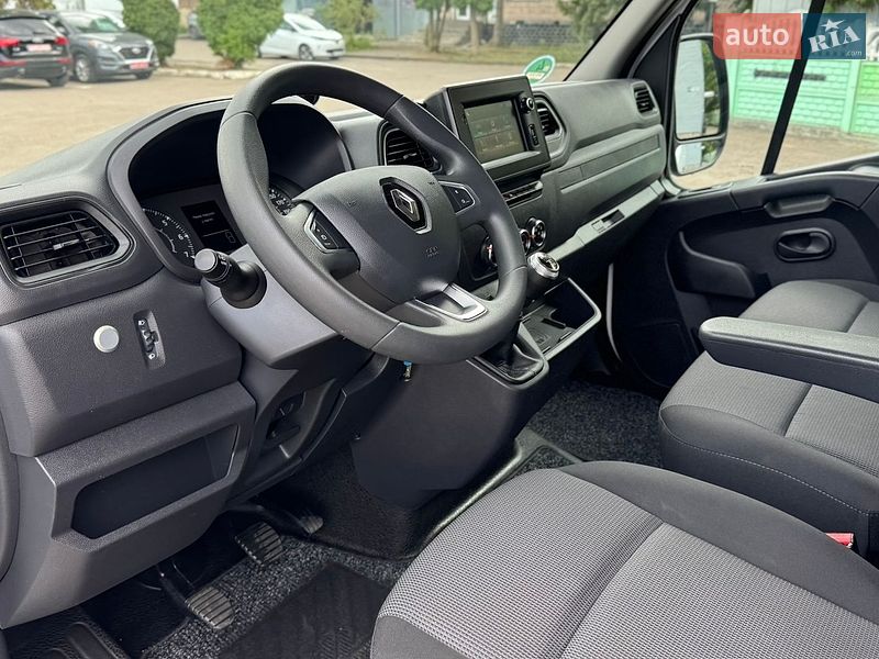 Грузовой фургон Renault Master 2023 в Дубно
