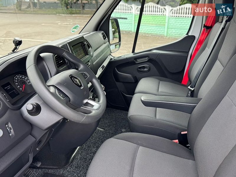 Грузовой фургон Renault Master 2023 в Дубно