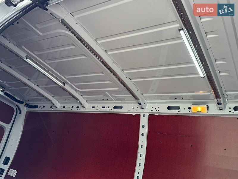 Грузовой фургон Renault Master 2023 в Дубно