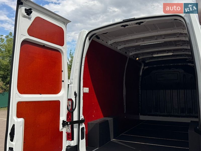 Грузовой фургон Renault Master 2023 в Дубно