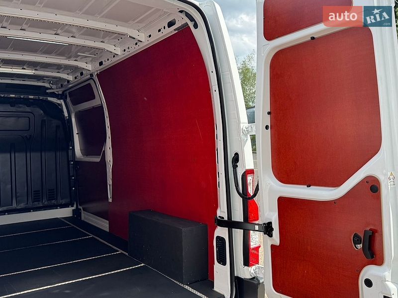 Грузовой фургон Renault Master 2023 в Дубно