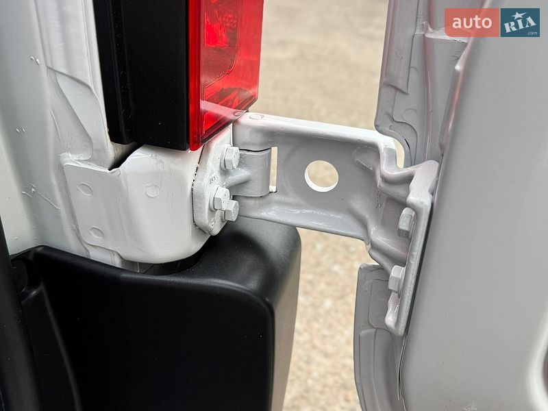 Грузовой фургон Renault Master 2023 в Дубно