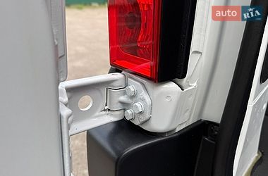 Грузовой фургон Renault Master 2023 в Дубно