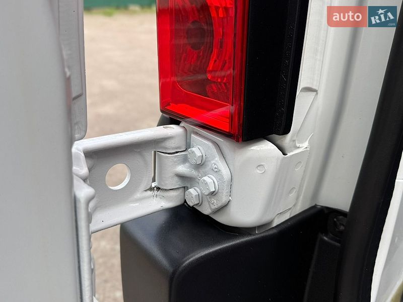 Грузовой фургон Renault Master 2023 в Дубно