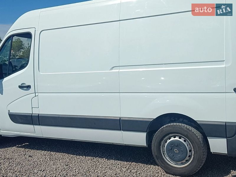 Грузовой фургон Renault Master 2016 в Львове