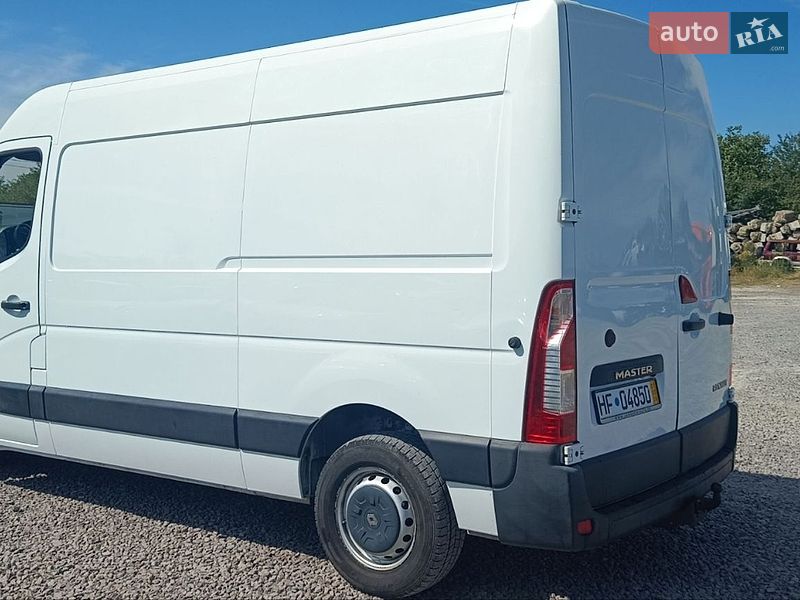 Грузовой фургон Renault Master 2016 в Львове