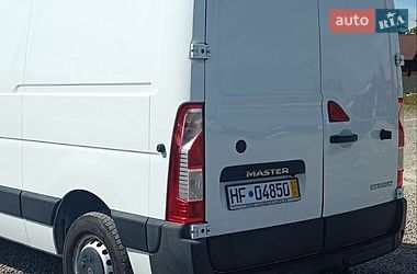 Грузовой фургон Renault Master 2016 в Львове