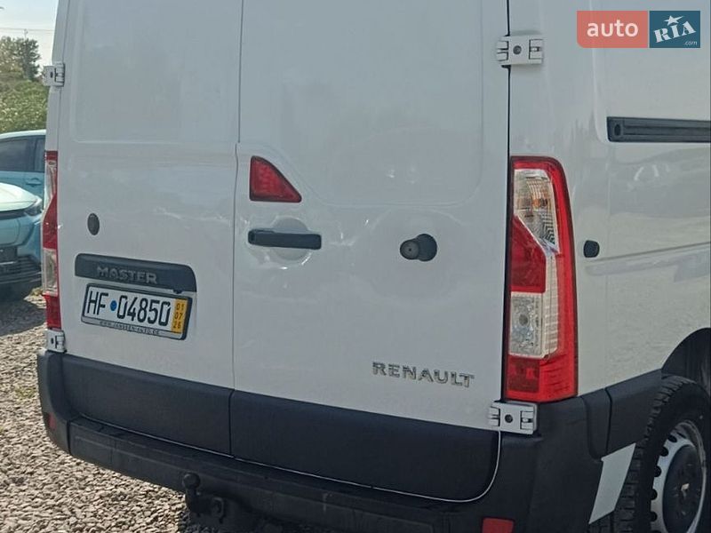 Грузовой фургон Renault Master 2016 в Львове