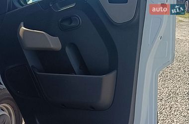Грузовой фургон Renault Master 2016 в Львове