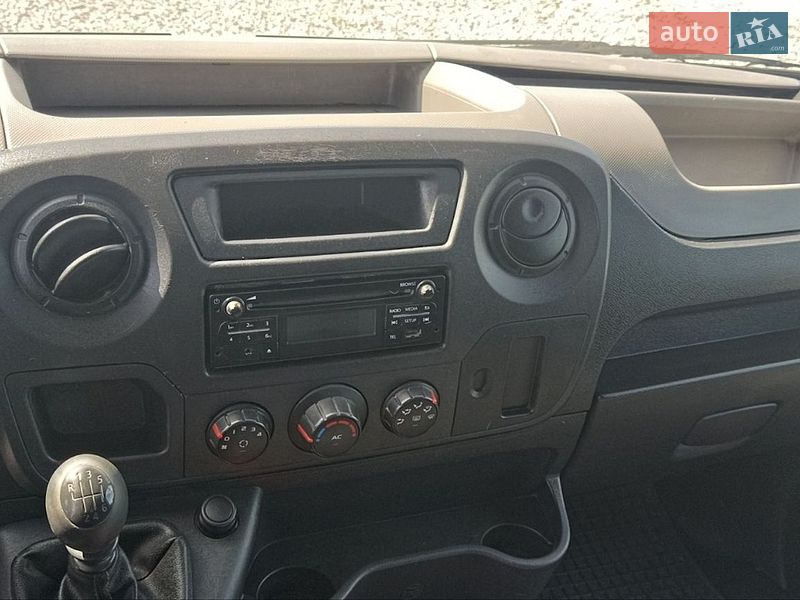 Грузовой фургон Renault Master 2016 в Львове