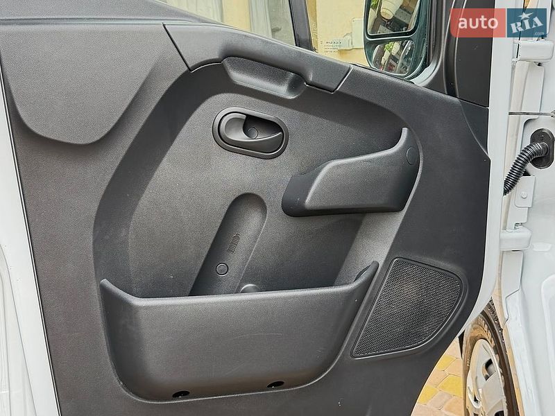 Грузовой фургон Renault Master 2022 в Киеве