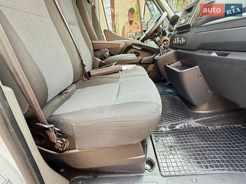 Грузовой фургон Renault Master 2022 в Киеве