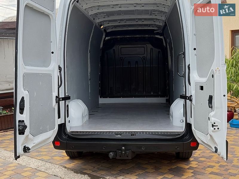 Грузовой фургон Renault Master 2022 в Киеве