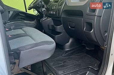 Грузовой фургон Renault Master 2016 в Жовкве