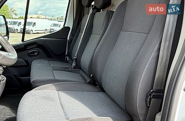 Грузовой фургон Renault Master 2023 в Млинове