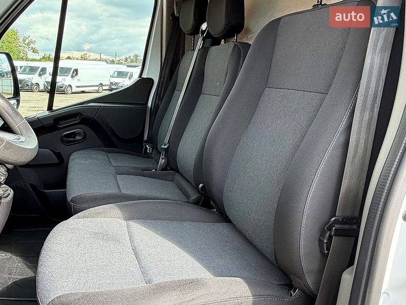 Грузовой фургон Renault Master 2023 в Млинове