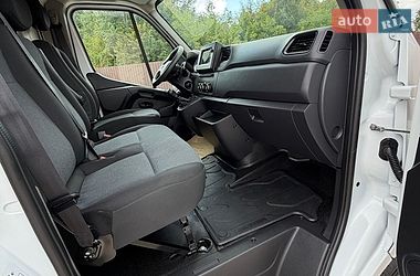 Грузовой фургон Renault Master 2023 в Млинове