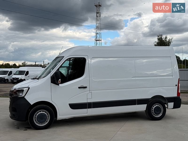 Грузовой фургон Renault Master 2023 в Млинове