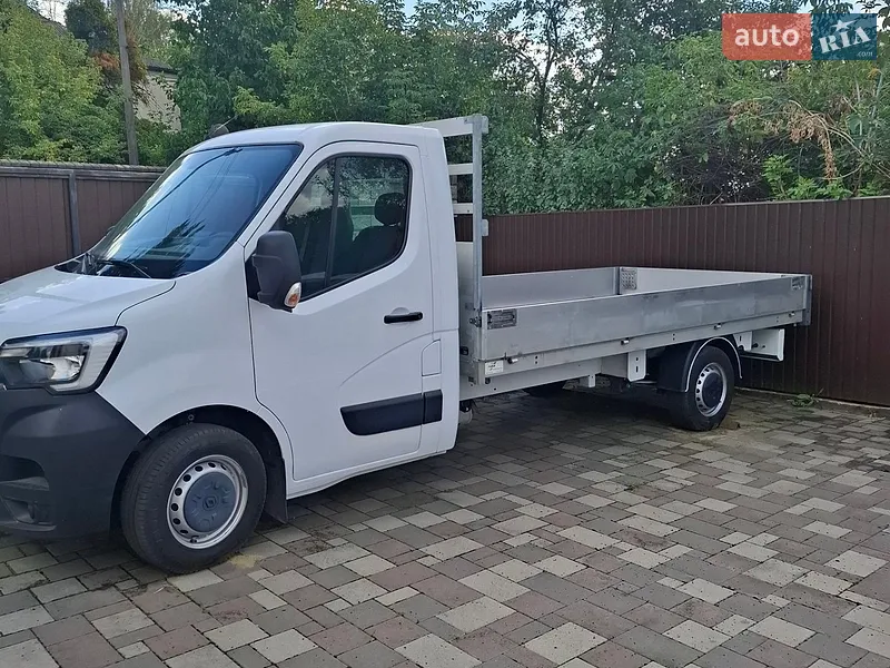 Renault Master 2023