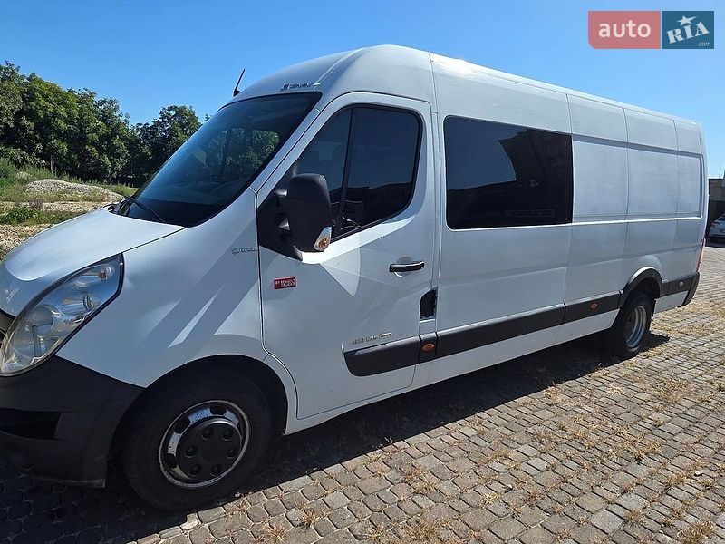 Вантажний фургон Renault Master 2016 в Коломиї