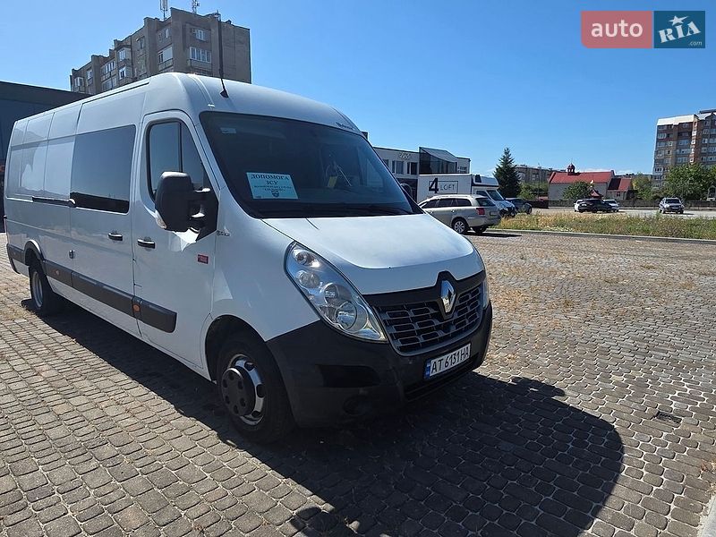 Вантажний фургон Renault Master 2016 в Коломиї