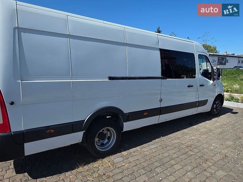 Вантажний фургон Renault Master 2016 в Коломиї